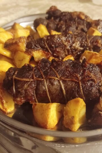 Role napoletane. Receta gatimi. Dieta mesdhetare.