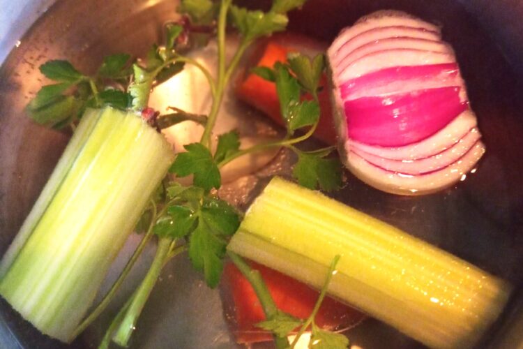 Dado vegjetale. Receta gatimi. Dieta mesdhetare.